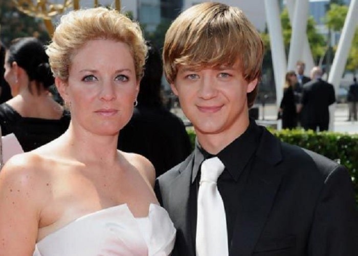 Get to Know Jennifer Earles - Facts and Photos of Jason Earles' Former Wife